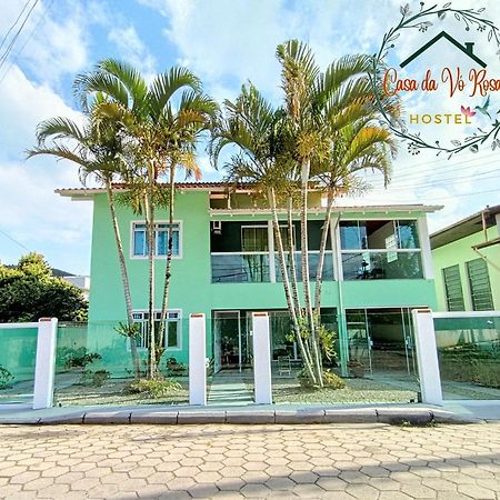 Hostel Casa Da Vo Rosa Governador Celso Ramos Exterior photo